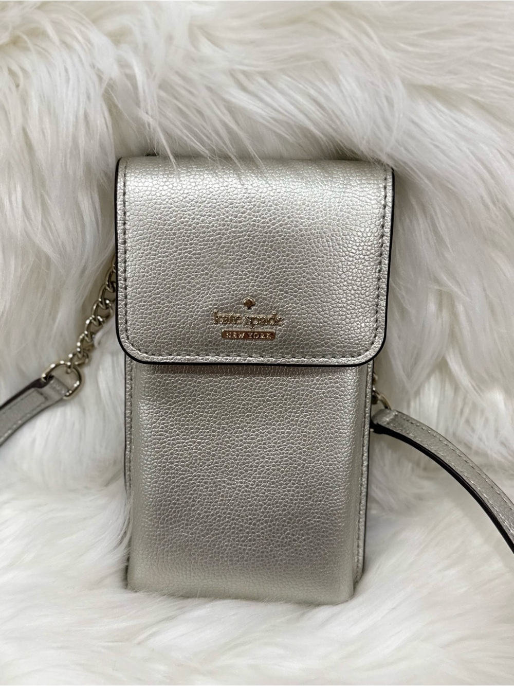 kate spade Silver Pebbled Leather Crossbody Phone Pouch - Picture 3 of 6